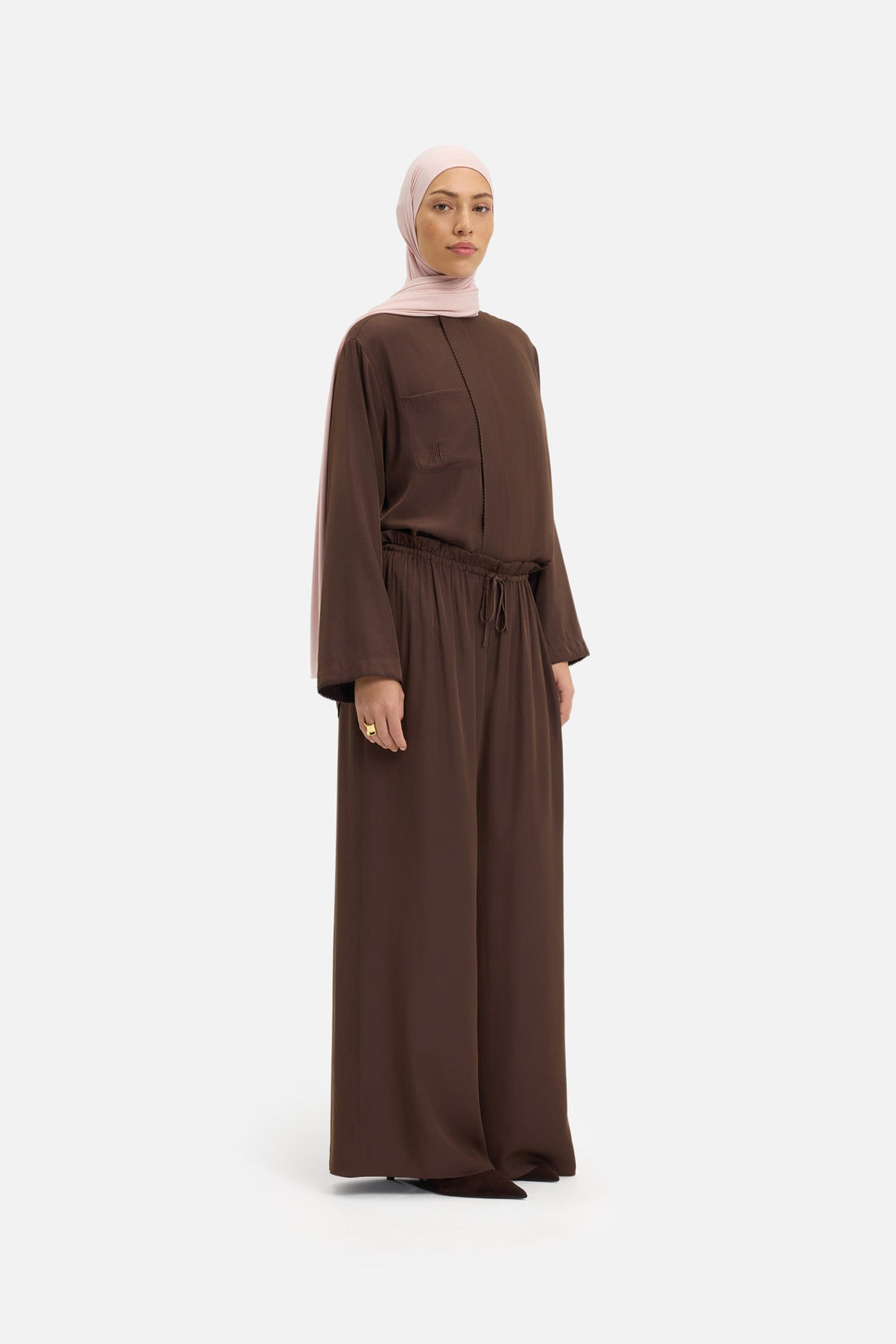 Lockere Hose aus fließendem Material | Burnt Mocha