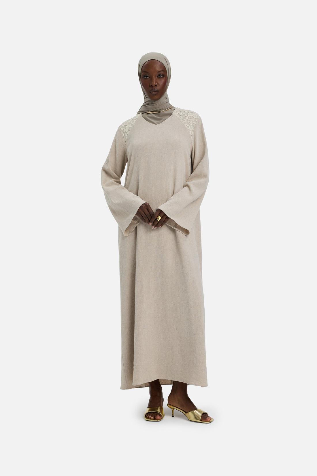 Spitzenbesetztes Kleid | Grey Sand