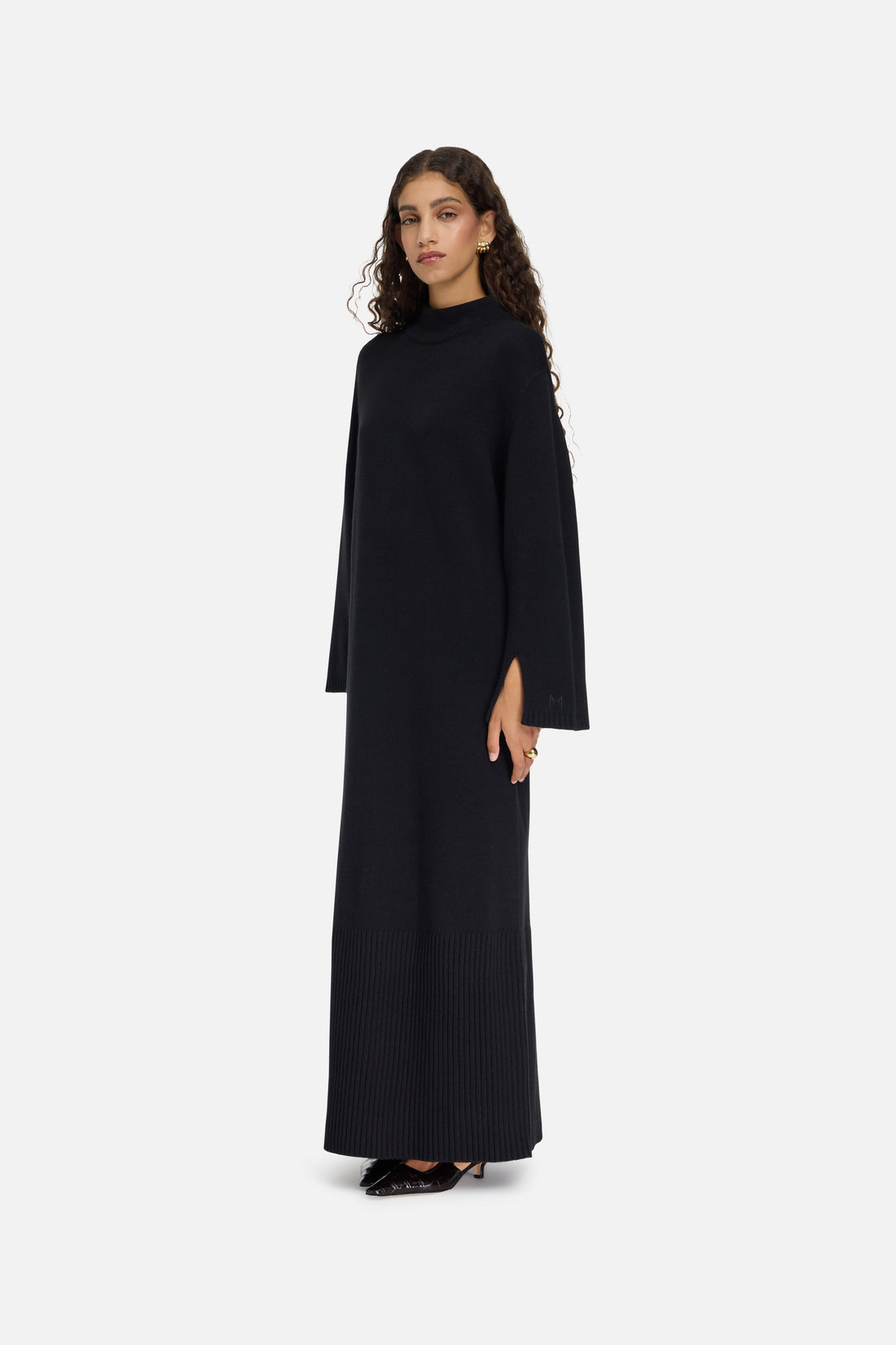 Geripptes Strickkleid | Schwarz