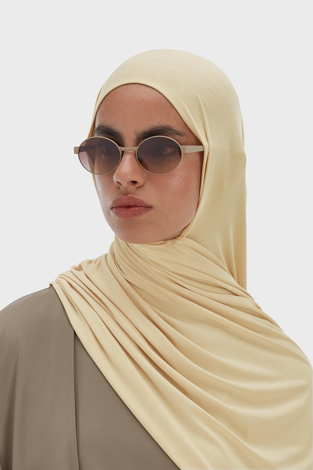Ovale Sonnenbrille mit Rahmen | Wüstenbraun