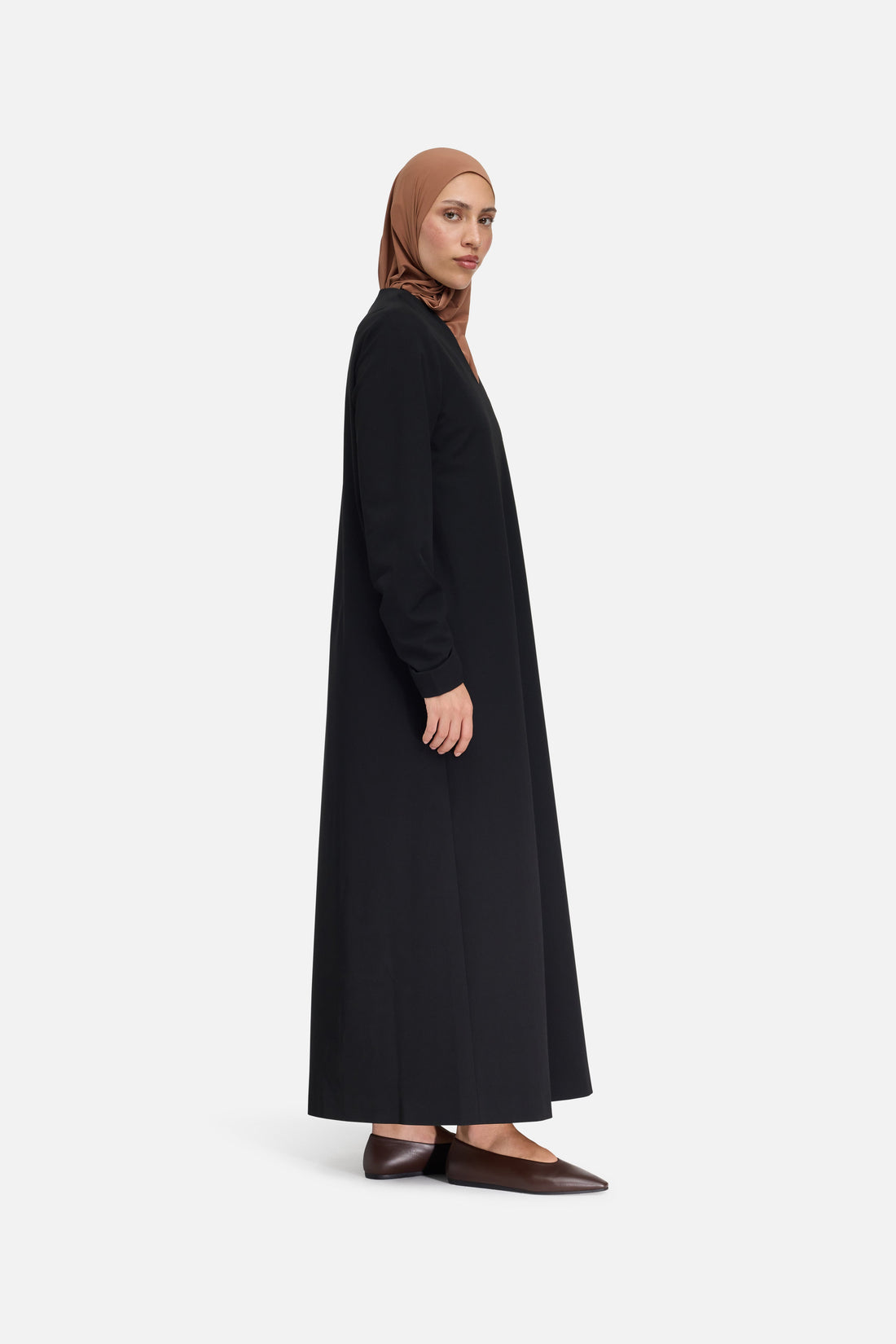 Maßgeschneidertes Kleid mit V-Ausschnitt | Schwarz